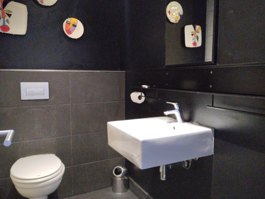 To Let 1 Bedroom Property for Rent in Woodstock Western Cape